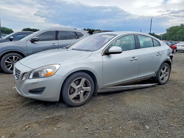 2012 VOLVO S60