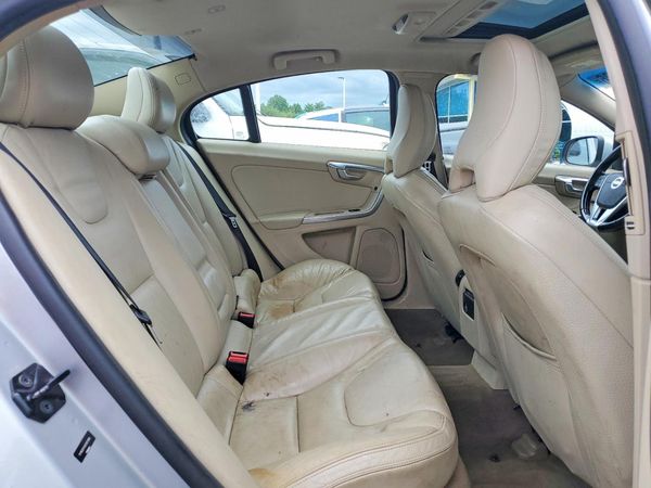 2012 VOLVO S60