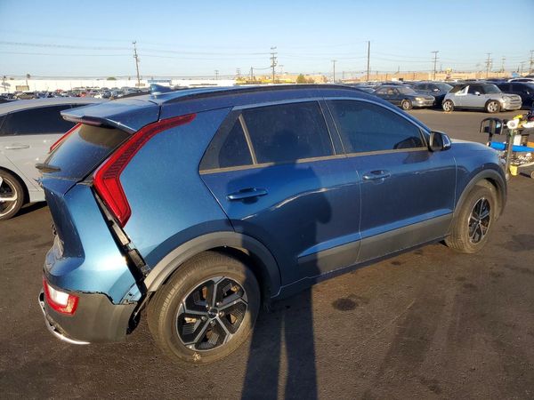 2023 KIA NIRO