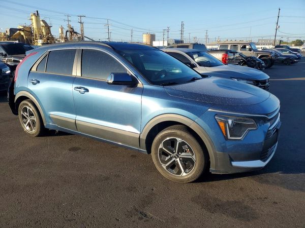 2023 KIA NIRO