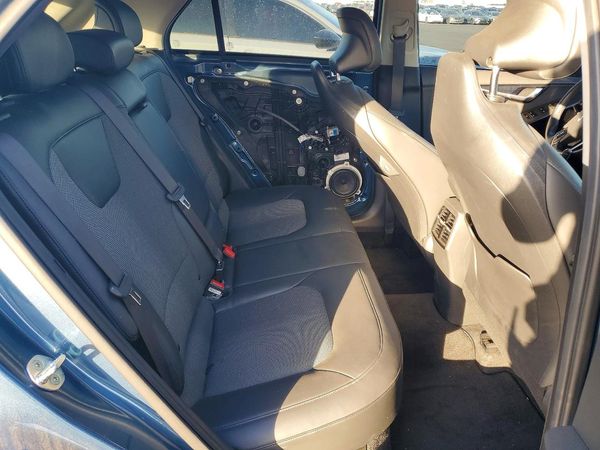 2023 KIA NIRO