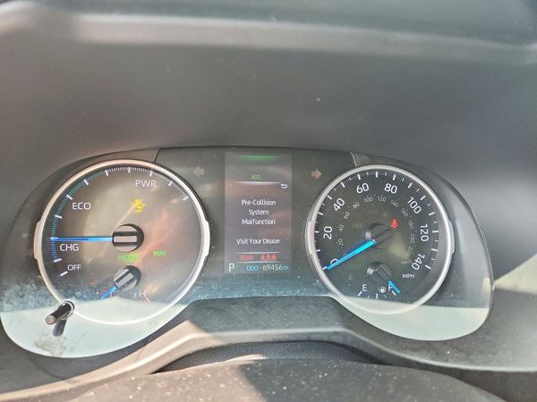 2021 TOYOTA RAV4 XLE HV