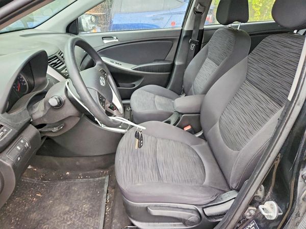 2017 HYUNDAI ACCENT SE Base