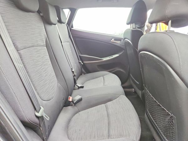 2017 HYUNDAI ACCENT SE Base