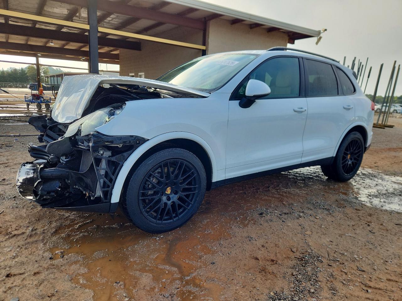 2016 PORSCHE CAYENNE