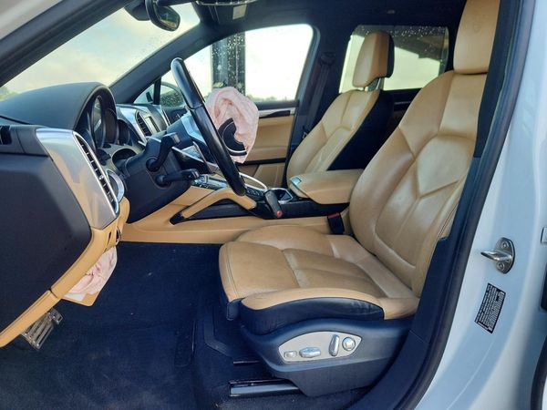 2016 PORSCHE CAYENNE