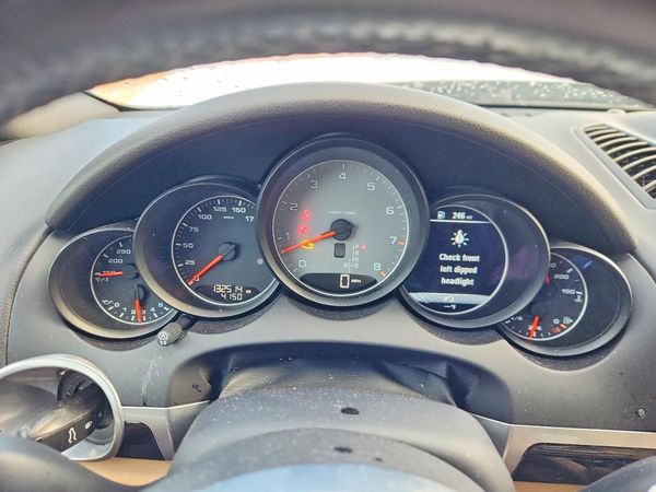 2016 PORSCHE CAYENNE