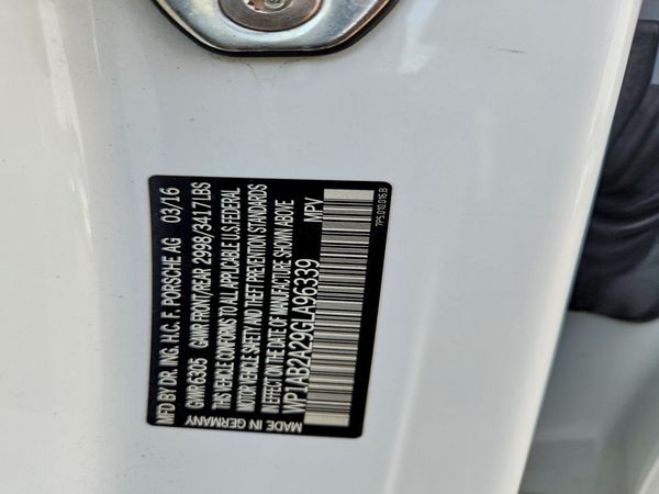 2016 PORSCHE CAYENNE