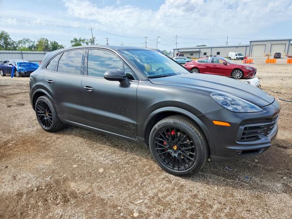 2020 PORSCHE CAYENNE