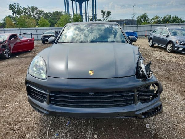 2020 PORSCHE CAYENNE
