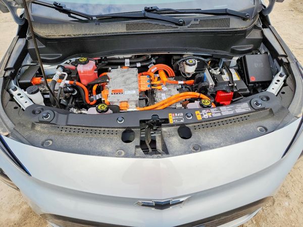 2023 CHEVROLET BOLT LT — Engine bay