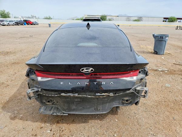 2021 HYUNDAI ELANTRA SE