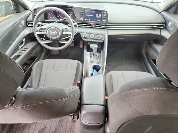 2021 HYUNDAI ELANTRA SE