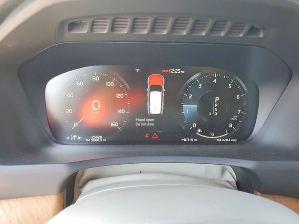 2021 VOLVO XC90