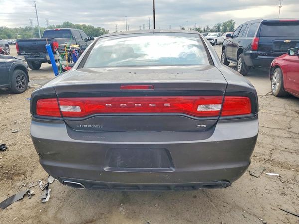 2014 DODGE CHARGER SE