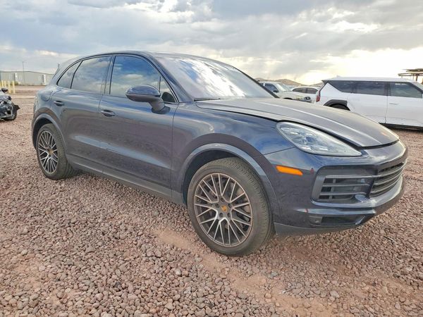 2022 PORSCHE CAYENNE