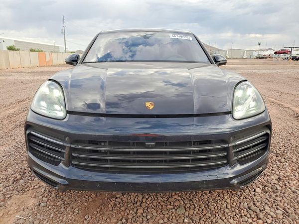 2022 PORSCHE CAYENNE