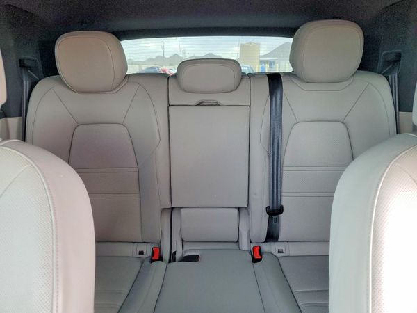 2022 PORSCHE CAYENNE