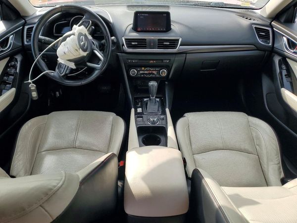 2017 MAZDA 3