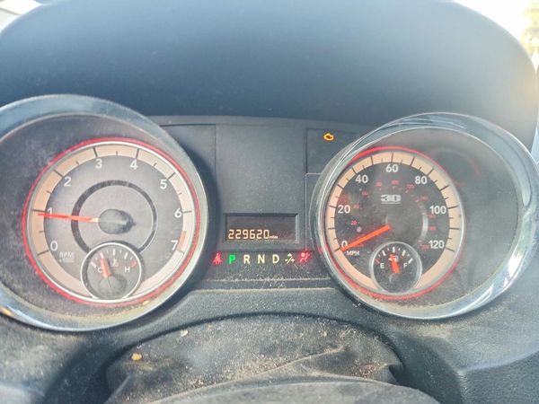2014 DODGE GRAND CARAVAN SE