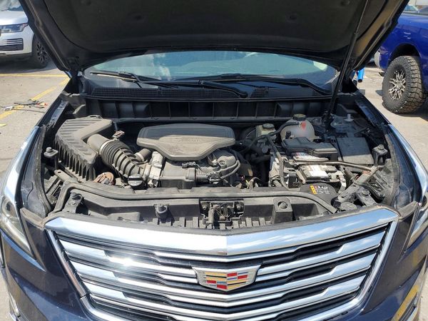 2017 CADILLAC XT5 Luxury