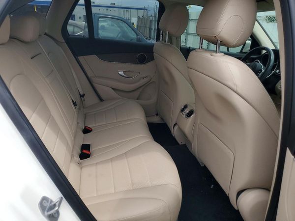 2021 MERCEDES-BENZ GLC