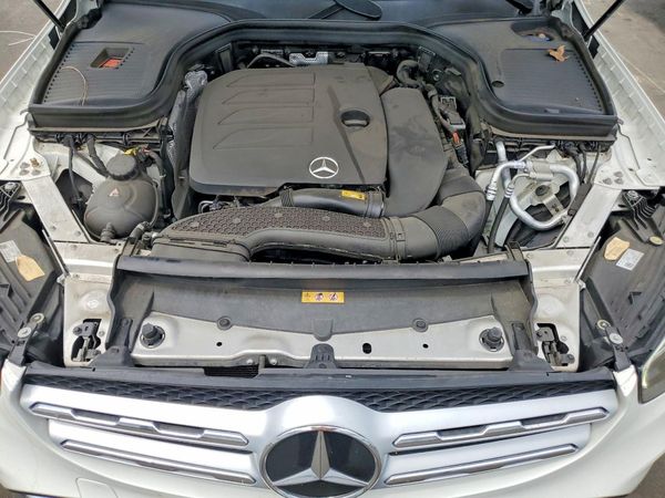 2021 MERCEDES-BENZ GLC GLC300