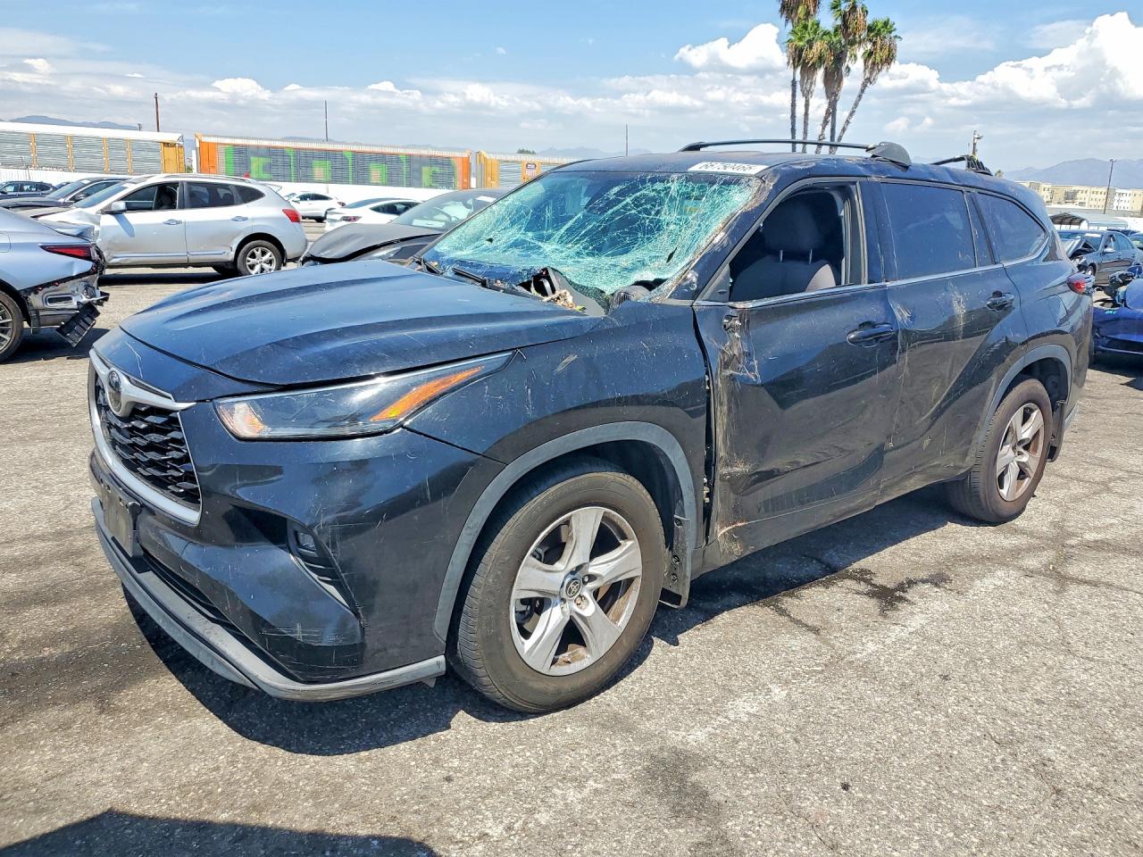 2021 TOYOTA HIGHLANDER LE