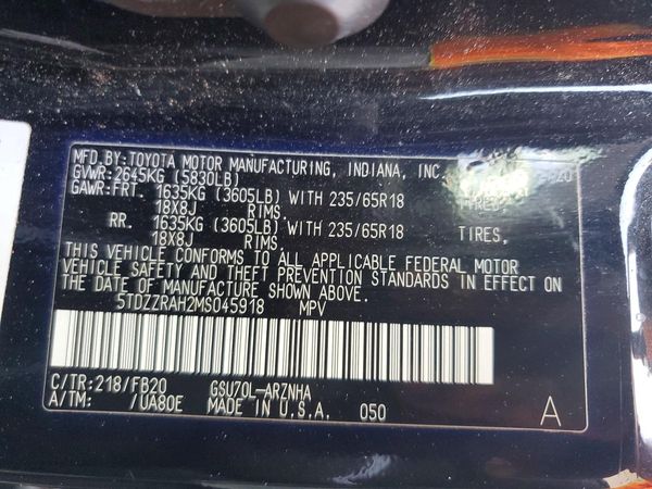 2021 TOYOTA HIGHLANDER LE