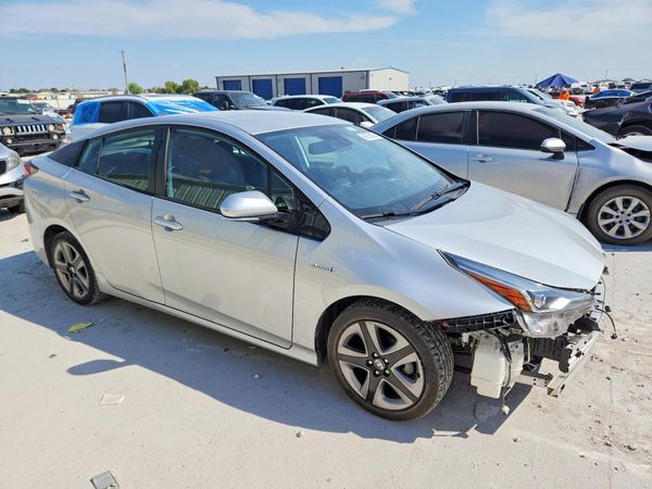 2019 TOYOTA PRIUS