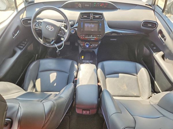 2019 TOYOTA PRIUS