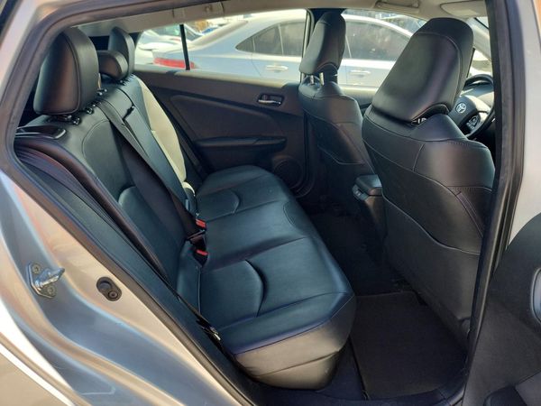 2019 TOYOTA PRIUS
