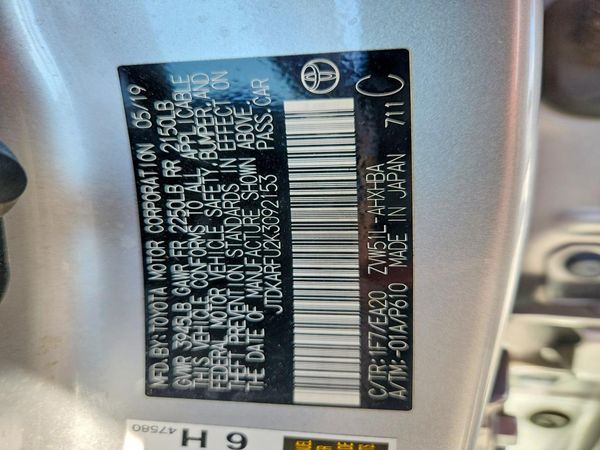 2019 TOYOTA PRIUS