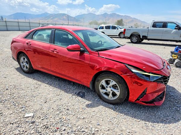 2022 HYUNDAI ELANTRA SE