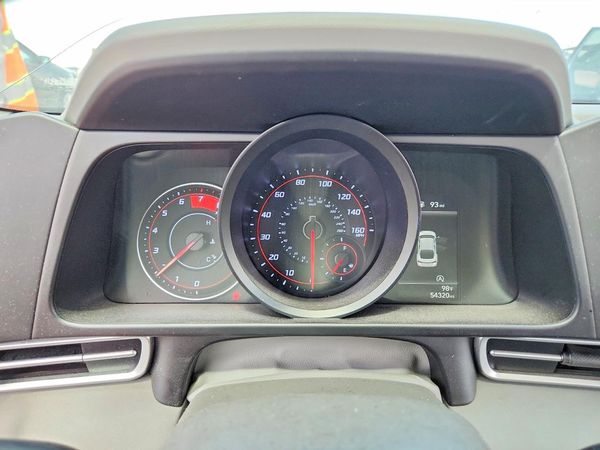 2022 HYUNDAI ELANTRA SE