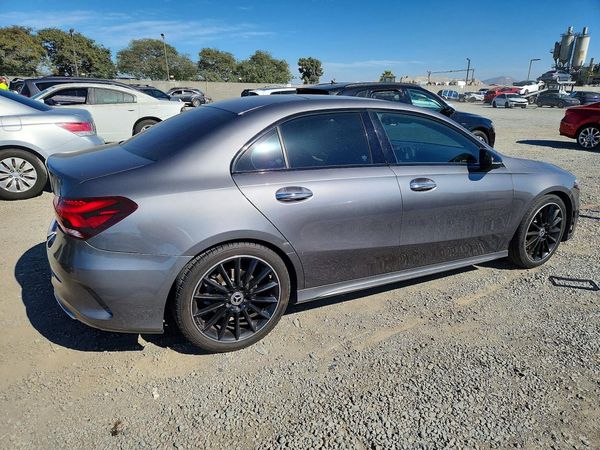 2019 MERCEDES-BENZ A220