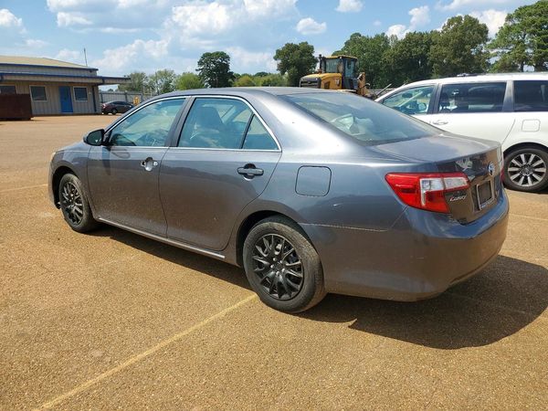 2013 TOYOTA CAMRY
