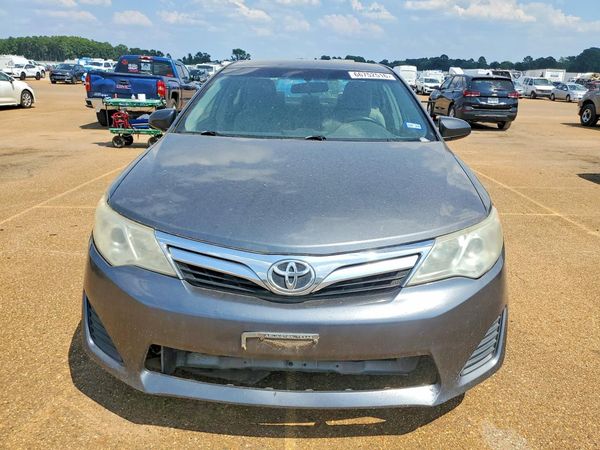 2013 TOYOTA CAMRY