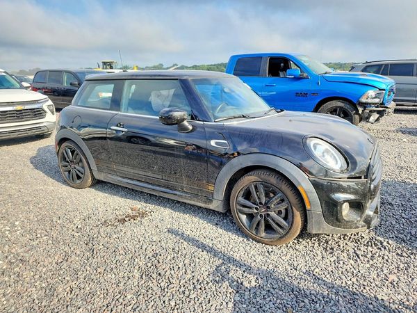 2021 MINI COOPER