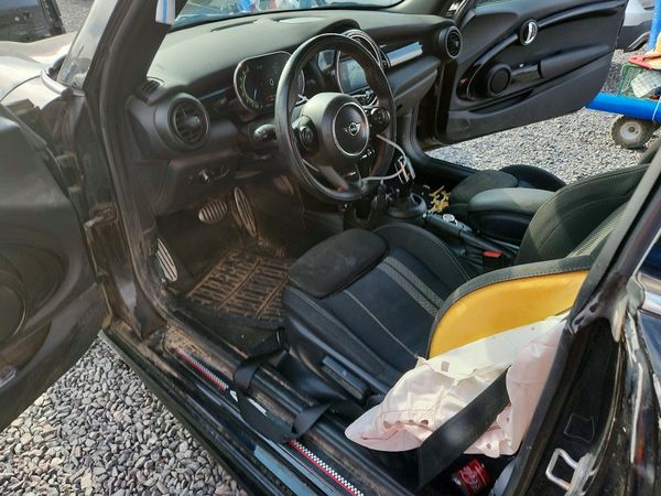 2021 MINI COOPER