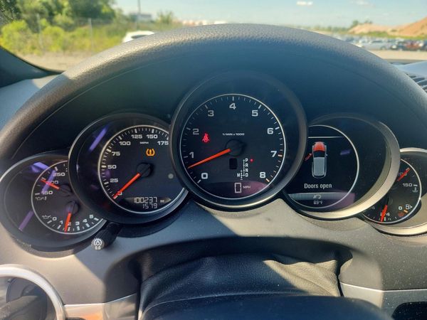 2016 PORSCHE CAYENNE