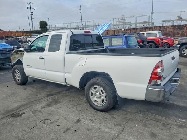 2015 TOYOTA TACOMA Delux Grade