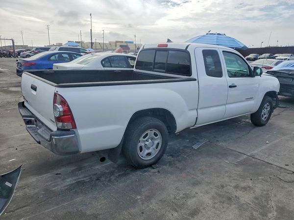 2015 TOYOTA TACOMA Delux Grade