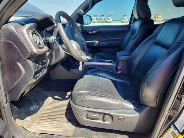 2020 TOYOTA TACOMA Limited