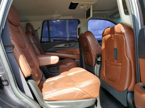 2016 CADILLAC ESCALADE