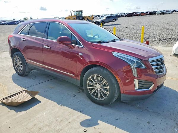 2017 CADILLAC XT5