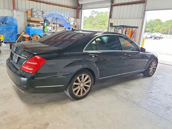 2012 MERCEDES-BENZ S