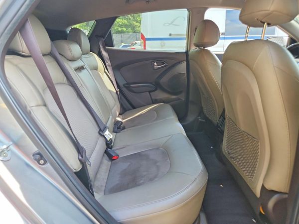 2014 HYUNDAI TUCSON GLS (Middle Level)