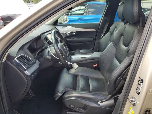 2016 VOLVO XC90 SV42 Momentum — DENT