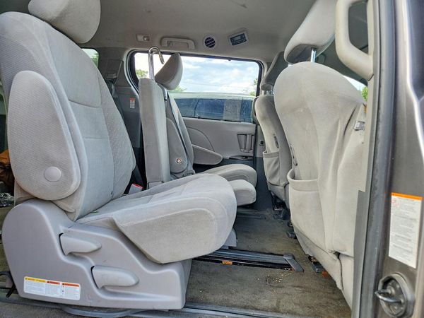 2018 TOYOTA SIENNA